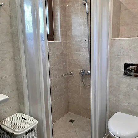 Aj 8, Santa Marina Village,